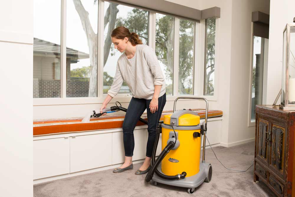 Ghibli M9P - FULL SET - 35 Litre Wet & Dry Vac & Extractor (with Upholstery Tool & Floor Wand) MADE IN ITALY